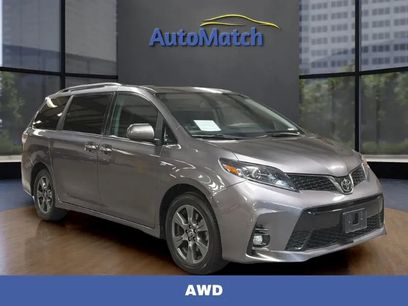 Used 2020 Toyota Sienna SE Premium