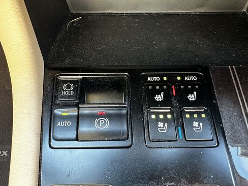 Used 2019 Lexus RX 450h AWD w/ Luxury Package image 20