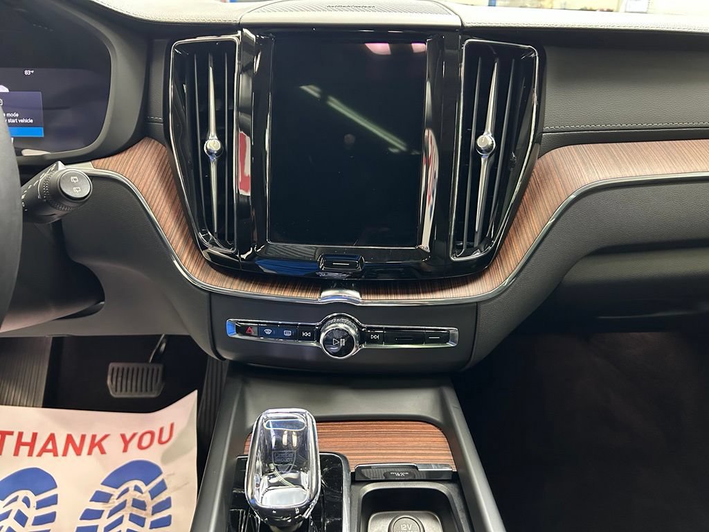 Used 2024 Volvo XC60 B5 Ultimate AWD/4WD image 23
