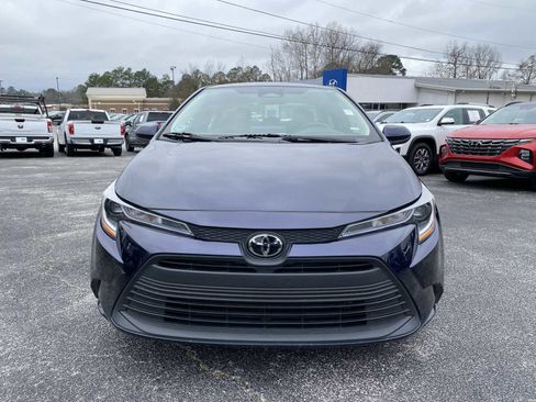Used 2024 Toyota Corolla LE image 3