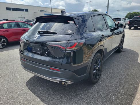 Used 2023 Honda HR-V Sport image 4
