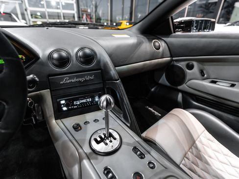 Used 2005 Lamborghini Murcielago Coupe image 14