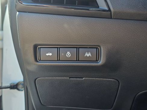 New 2026 Nissan Sentra SR w/ SR Premium Package FWD image 33