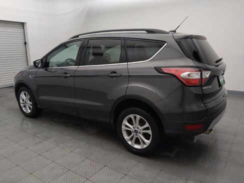 Used 2018 Ford Escape SE FWD image 3
