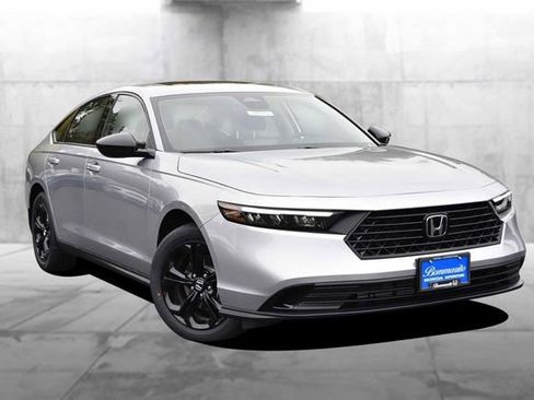New 2025 Honda Accord SE image 2