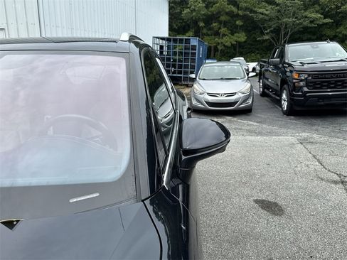 Used 2023 Porsche Cayenne Turbo S image 11