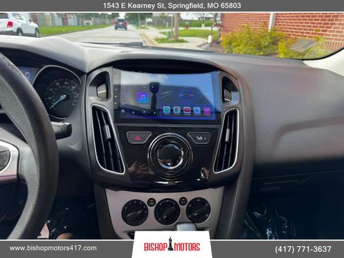 Used 2013 Ford Focus SE FWD image 25