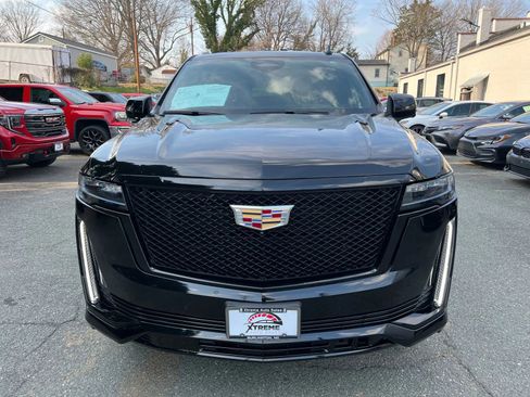 Used 2023 Cadillac Escalade Sport image 2