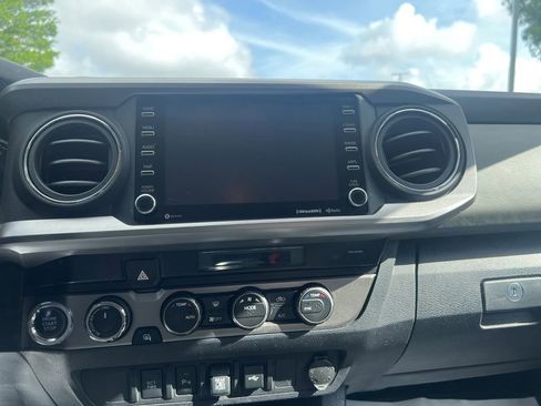 Used 2023 Toyota Tacoma SR5 AWD/4WD image 18