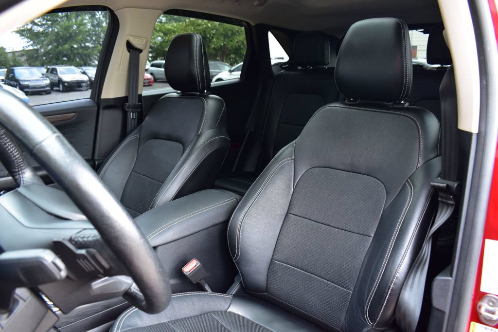 Used 2020 Ford Escape Titanium AWD/4WD image 12