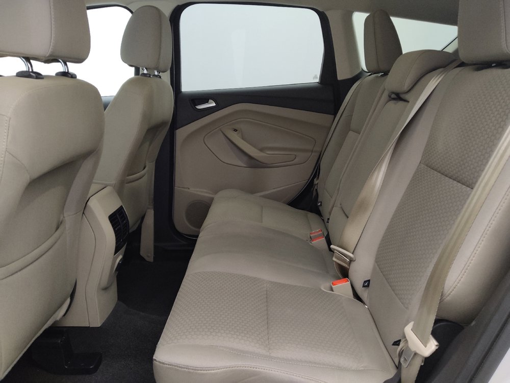Used 2017 Ford Escape SE FWD image 18