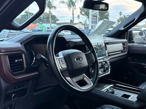 Used 2023 Ford Expedition Max Limited RWD image 11