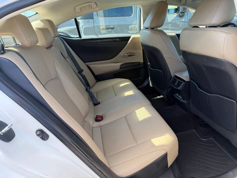 Used 2019 Lexus ES 350 w/ Premium Package FWD image 15