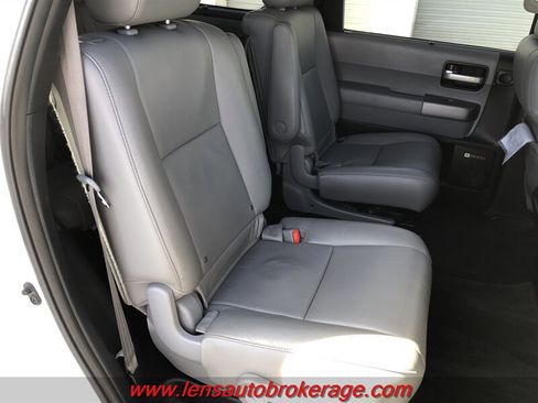 Used 2017 Toyota Sequoia Limited w/ Safety & Convenience Package RWD image 21