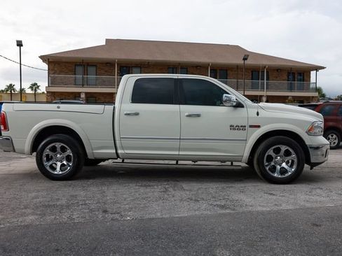 Used 2018 RAM 1500 Laramie AWD/4WD image 16
