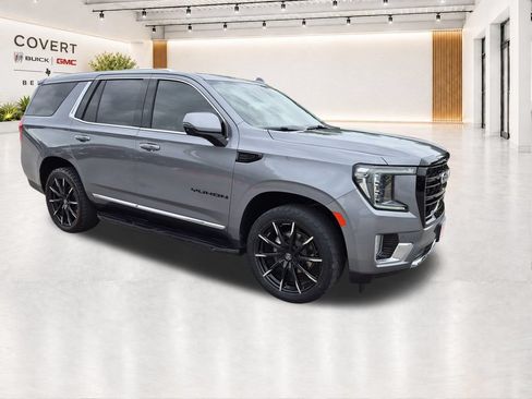 Used 2022 GMC Yukon SLT w/ SLT Premium Package AWD/4WD image 1
