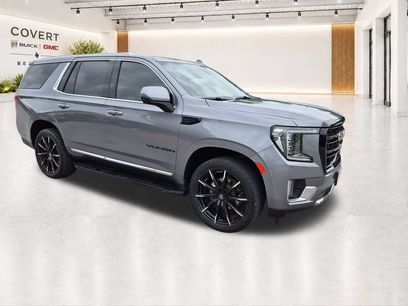 Used 2022 GMC Yukon SLT w/ SLT Premium Package