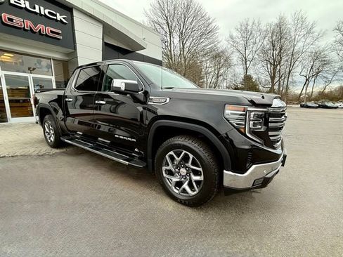 Used 2022 GMC Sierra 1500 SLT w/ SLT Premium Plus Package AWD/4WD image 6