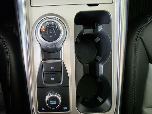 Used 2023 Ford Explorer XLT w/ Equipment Group 202A AWD/4WD image 25