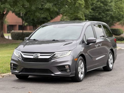 Used 2019 Honda Odyssey EX image 2