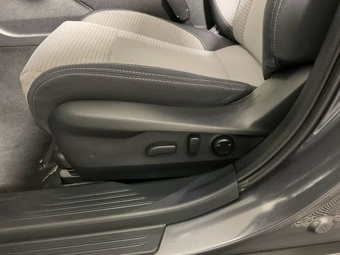 Used 2023 Subaru Outback Premium AWD/4WD image 21