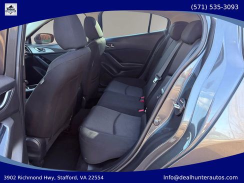 Used 2017 MAZDA MAZDA3 Sport FWD image 17