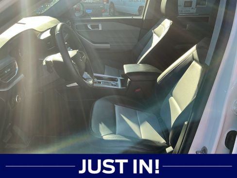Used 2023 Ford Explorer XLT w/ Equipment Group 202A AWD/4WD image 5