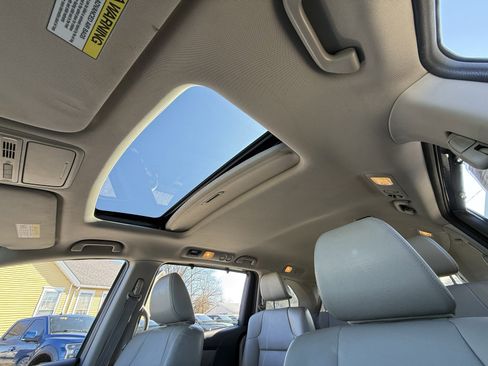 Used 2014 Honda Odyssey EX-L image 27