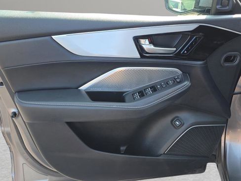 Used 2023 Acura MDX SH-AWD w/ Technology Package image 9