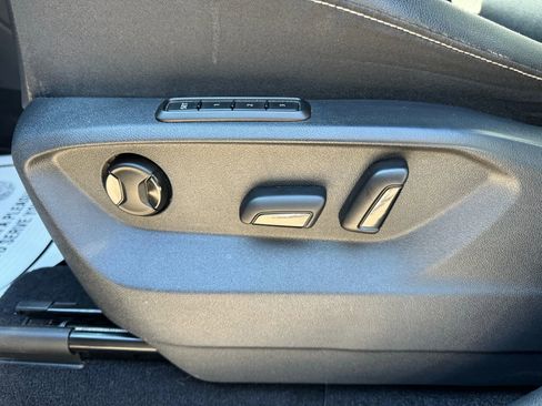 Used 2020 Volkswagen Atlas Cross Sport SEL R-Line image 13