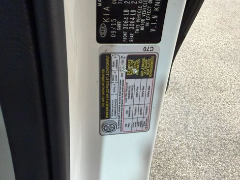 Used 2016 Kia Sedona LX FWD image 17