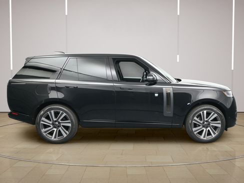 New 2025 Land Rover Range Rover SV AWD/4WD image 25