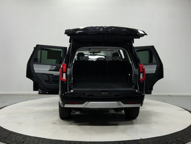 Used 2025 Ford Expedition Platinum w/ Driver's Package AWD/4WD image 15