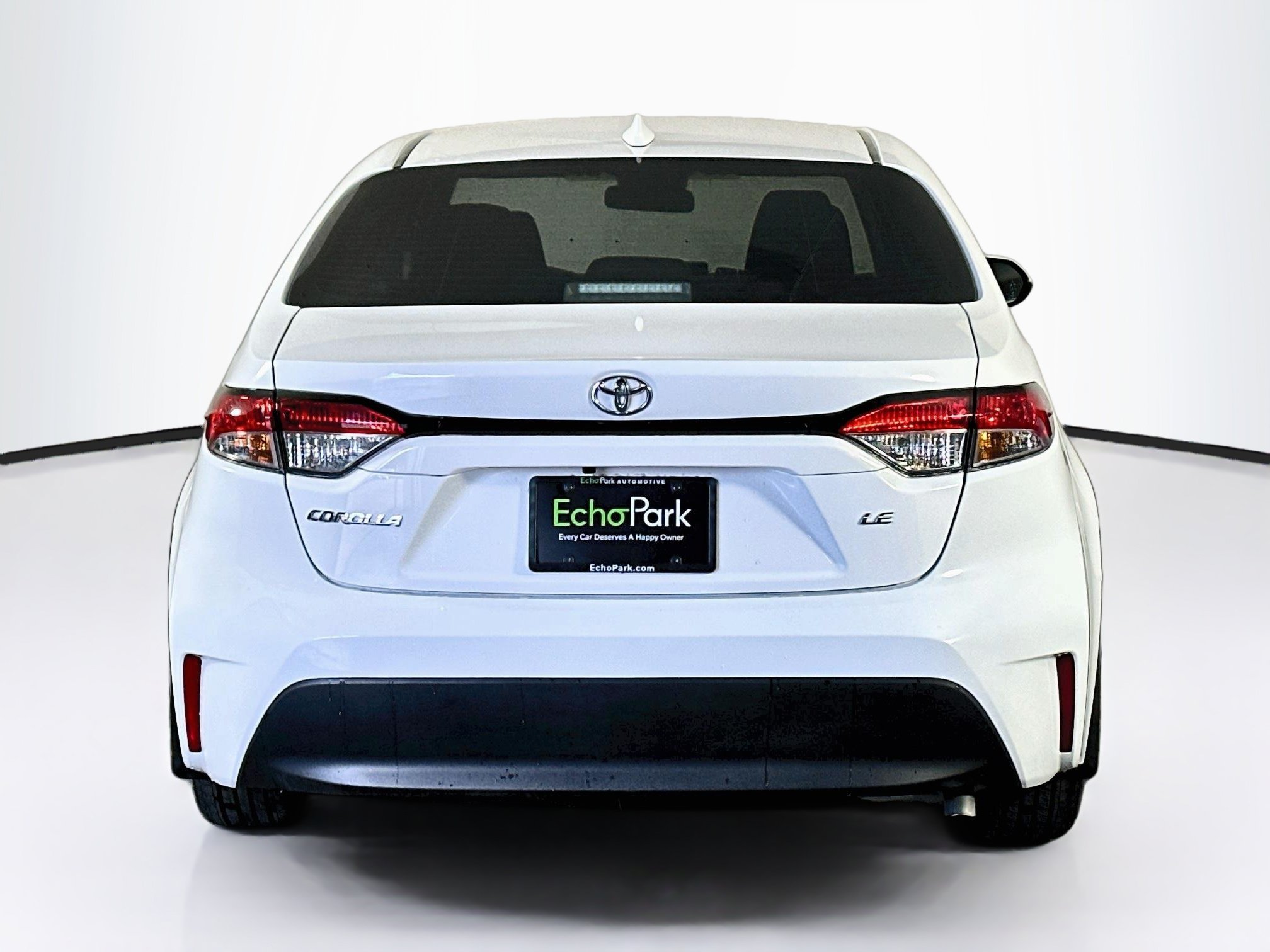 Used 2025 Toyota Corolla LE FWD image 7