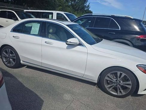 Used 2019 Mercedes-Benz C 300 Sedan image 4