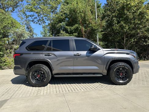 Used 2024 Toyota Sequoia TRD Pro AWD/4WD image 21