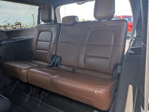 Used 2022 Lincoln Navigator L Reserve w/ Monochromatic Package AWD/4WD image 26