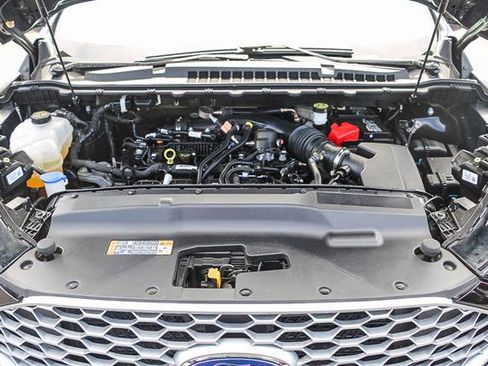 Used 2024 Ford Edge SEL image 27