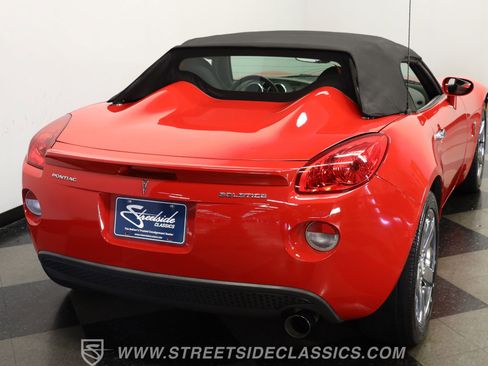 Used 2007 Pontiac Solstice Convertible w/ Preferred Package image 9
