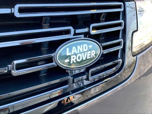 Used 2024 Land Rover Range Rover Sport SE image 31