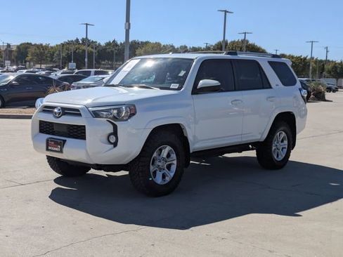 Used 2020 Toyota 4Runner 4WD image 11