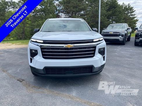 New 2026 Chevrolet Traverse LT w/ Sun and Wheel Package AWD/4WD image 9