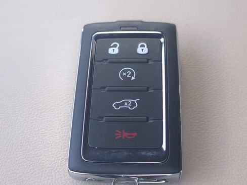 New 2026 Jeep Grand Cherokee L Limited RWD image 32