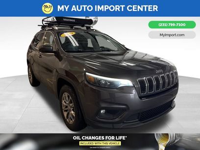 Used 2019 Jeep Cherokee Latitude Plus w/ Comfort/Convenience Group