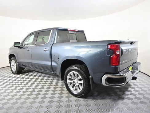 Used 2020 Chevrolet Silverado 1500 LTZ AWD/4WD image 4