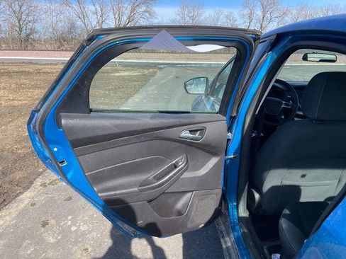 Used 2014 Ford Focus SE w/ SE Winter Package image 26