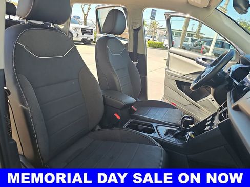 Used 2023 Volkswagen Taos SE FWD image 10