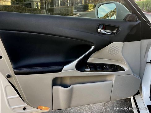 Used 2013 Lexus IS 250 Base 4dr Sedan w/ Premium Pkg Value Edition image 24