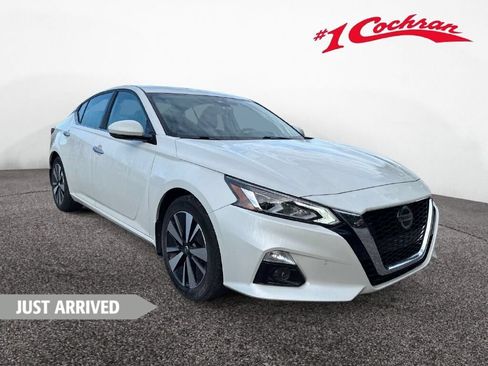Used 2019 Nissan Altima 2.5 SV FWD image 1