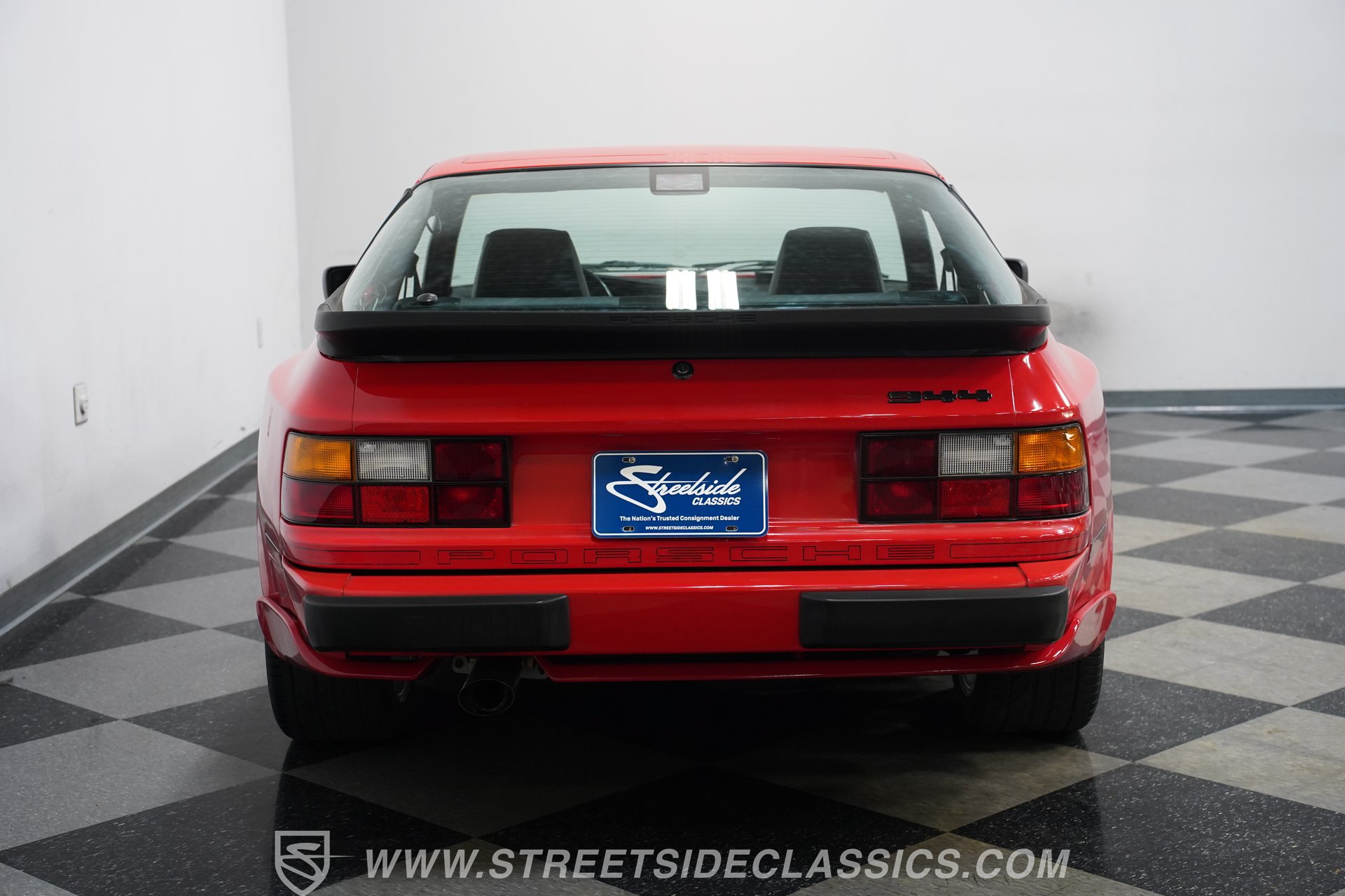 Used 1987 Porsche 944 Coupe RWD image 11